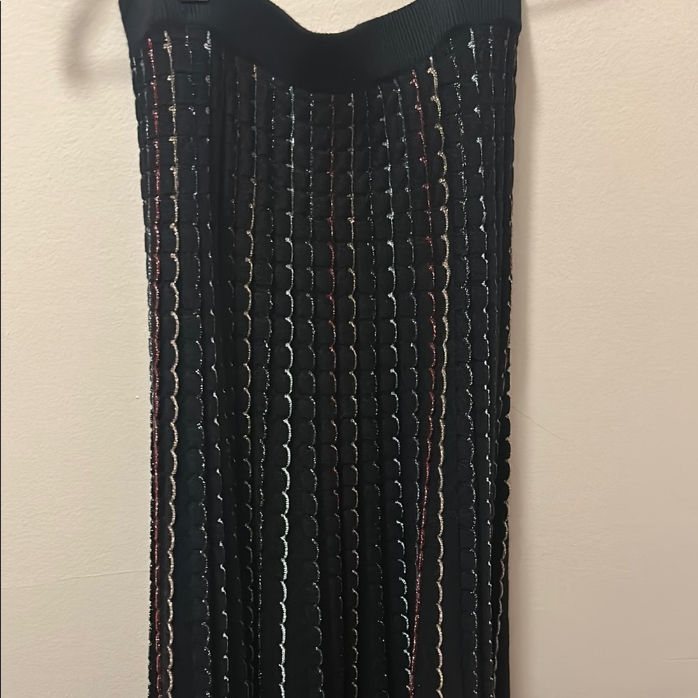 Elegant Black Pleated Skirt